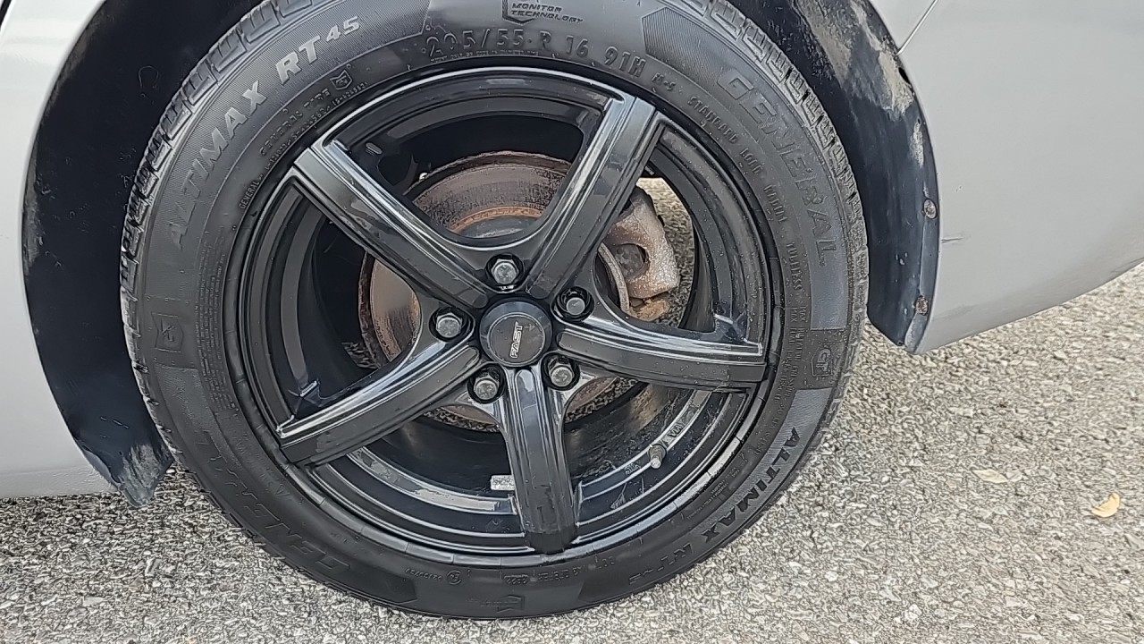 2015 Elantra SE/Rear View Camera/Heated Seats/Sun Roof/Fog Lights/Alloy Wheels/Bluetooth/ECO Mode Good on Gas/USB Port.  S9989.00