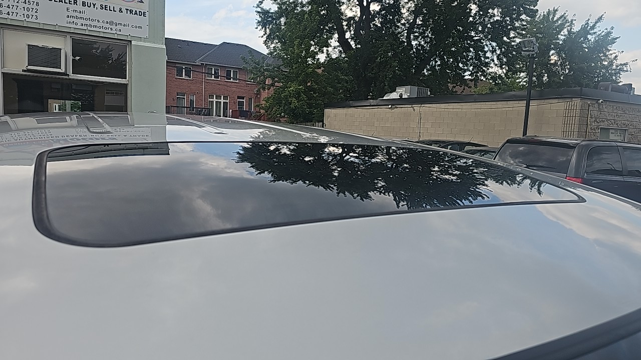 2013-Honda Odyssey EXL Loaded/DVD/Leather Seats/Power Seats/Heated Seats/Rear View Camera/All Doors are Power/Sun Roof/Bluetooth. $12989.00