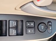 2013-Honda Odyssey/Rear View Camera/Power Seat/Alloy Wheels/8 Seats/Power Sliding Doors/Rear Air and Heat/Roof Wrack. $11989